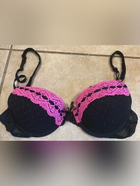 Candie’s Pink and Black Bra. Size: 34B